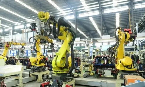 現在大量工廠用機器人工作,利潤增加了,但是造成大量工人失業了