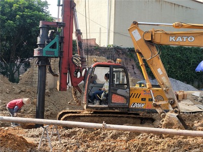 如何選購一臺好用的小型旋挖鉆機(jī)?